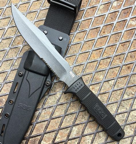 Sog Navy Seals Team knife. follow us @coltelleriacollini @knives.it