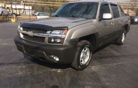 03 Chevy Avalanche z71 4x4 270k $3500OBO IT'S AVAILABLE NEED IT GONE! TRADE OR SELL for Sale in ...