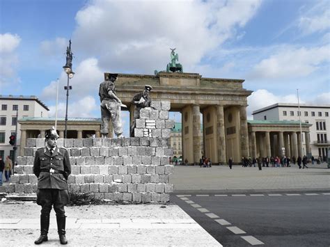 Brandenburg Gate and Berlin Wall - Looking Into The Past #Explored ...