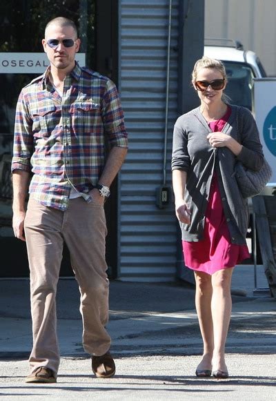 Hollywood Stars: Reese Witherspoon With Her Husband Jim Toth In These ...