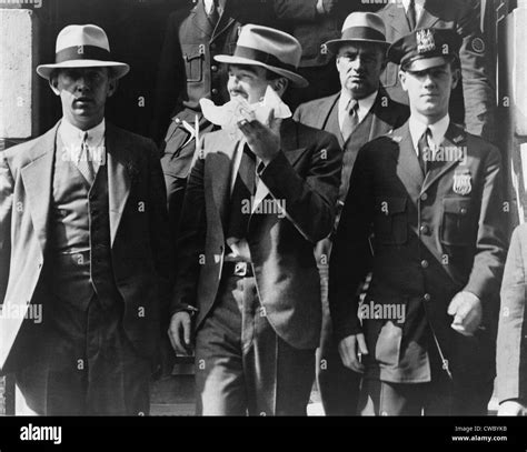 Gangsters 1930's hi-res stock photography and images - Alamy