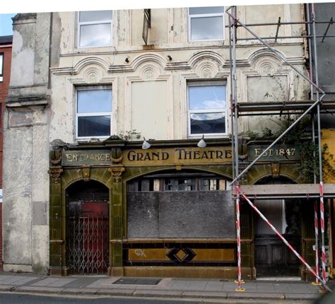 Derelict Pub, Union Street, Plymouth © Tom Jolliffe cc-by-sa/2.0 :: Geograph Britain and Ireland