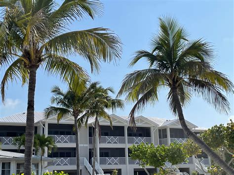 A Stay At The Island Inn Sanibel - Capturing Captiva