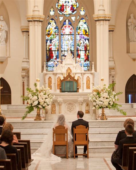 jillian-paul-wds108092-0515.jpg in 2020 | Church wedding flowers, Church wedding flowers altar ...