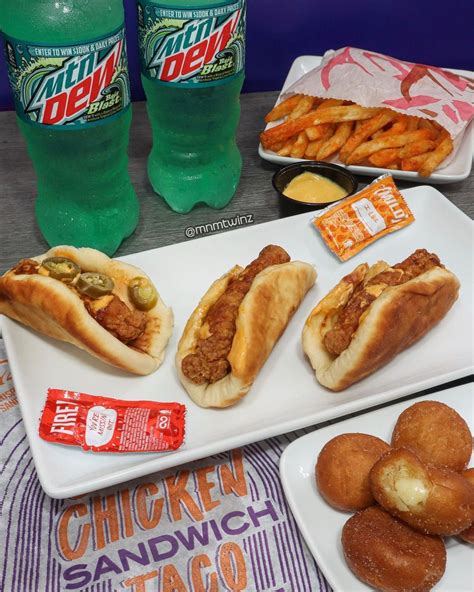 Diner Restaurant, Restaurant Ideas, Hot Dog Buns, Hot Dogs, Crispy ...