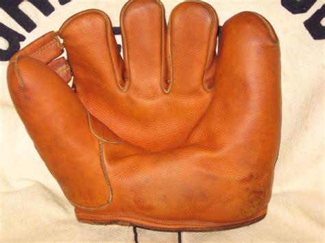 Vintage Baseball Gloves For Sale - Bruce Rodgers - Nokona G1 US