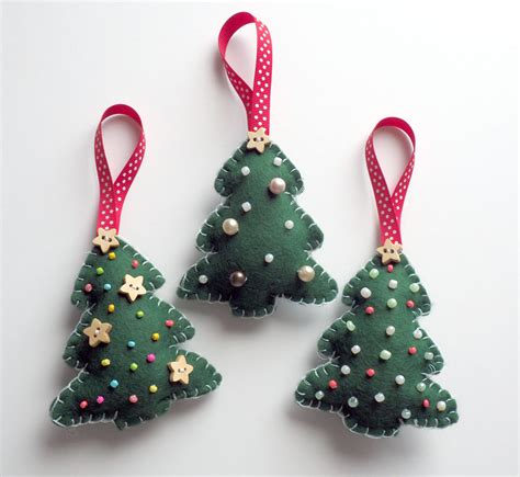 31 DIY Felt Christmas Ornaments - Ak Pal Kitchen