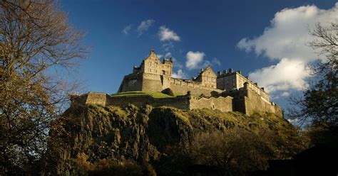 Official Edinburgh Castle Website