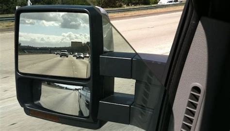 The Difference Between Car and Truck Side Mirrors | FordPartsOnSale.com