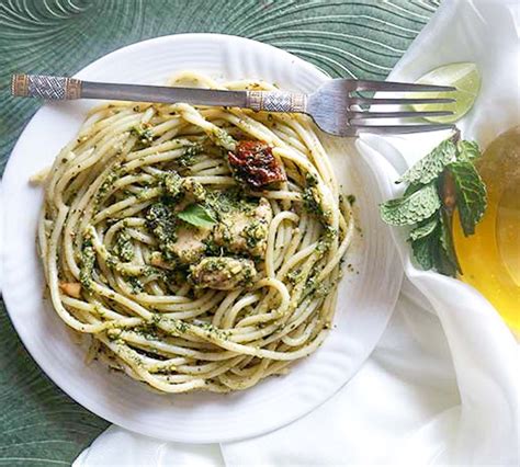 Creamy Chicken Pesto Spaghetti Pasta Recipe