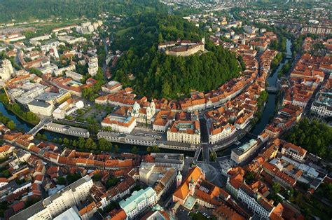 Liubliana (Ljubljana), la capital de Eslovenia, en el corazón de Europa