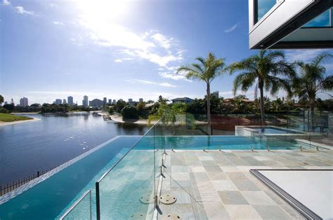 Infinity-Edge Pools | Gold Coast & Brisbane | Bali Pools