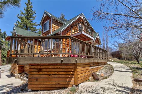 Cabin for a Weekend Getaway in Fawnskin, California