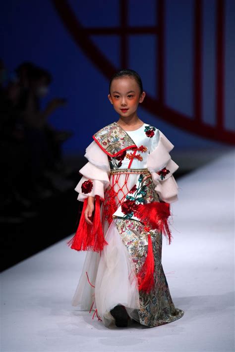 Photos: Child models hit the runway at China Fashion Week | Lifestyle ...