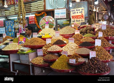 Spice Market Old Delhi Stock Photo - Alamy