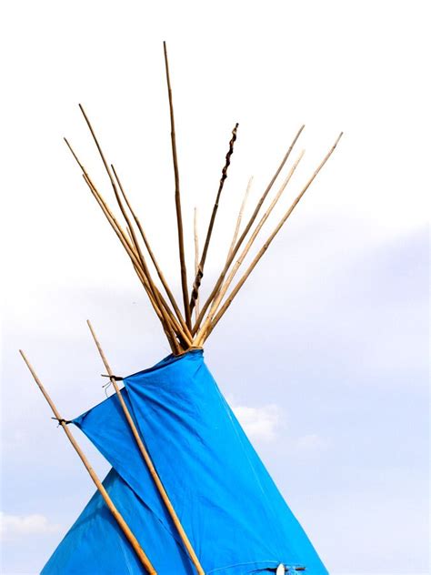 Lovely twisted pole in the tipi crown. www.tipi.guru | Deck design ...