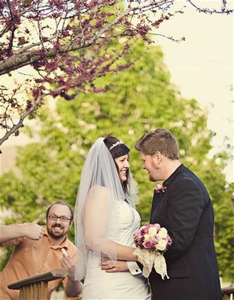 Wedding Photobombs - 40 Pics