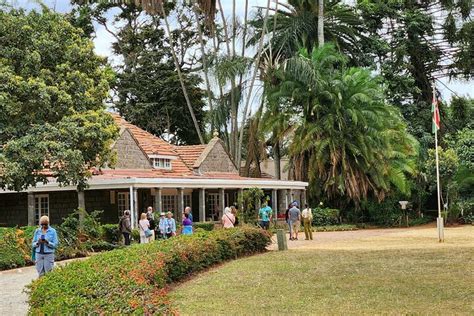 Karen Blixen Museum, Beads craft and Giraffe Day tour in Nairobi | Pelago