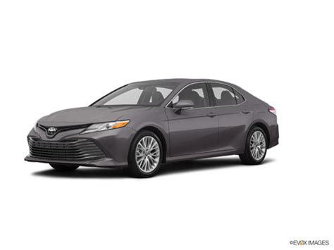 2018 Toyota Camry XLE New Car Prices | Kelley Blue Book