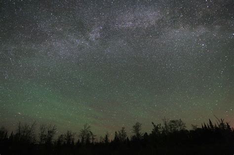 How to See Airglow, the Green Sheen of Night - Universe Today