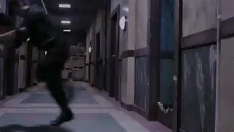 The Raid: Redemption - Hallway Fight Clip The Raid Redemption, Viet Vo ...