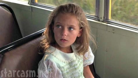 PHOTOS What does Hanna Hall, the young Jenny from Forrest Gump, look like now? – Starcasm