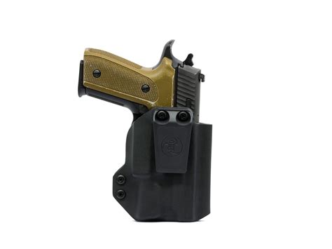 Sig P226 Mk25 Light Bearing Holster | Shelly Lighting