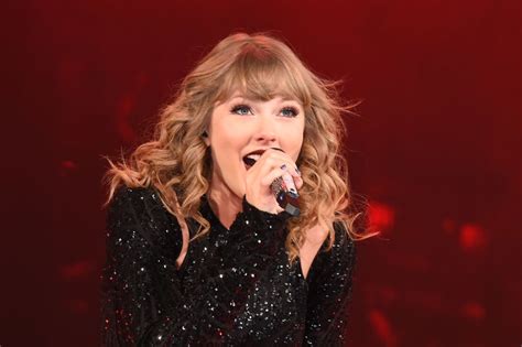 Taylor Swift Describes Her 'Reputation' Era Persona And Why She Didn't ...