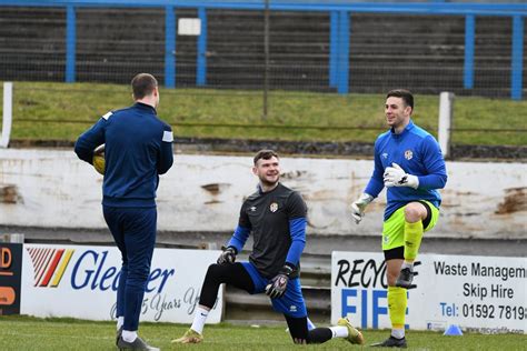 Cowdenbeath FC on Twitter: "Players are out and warming up! ⚽️ Team news to follow 📝"