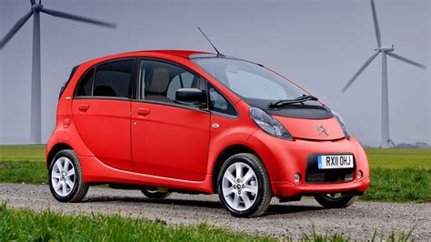 The five best used EVs for under £10k | InsideEVs Photos