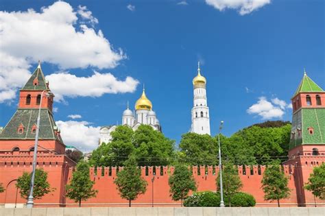 Premium Photo | Wall and Cathedrals of Moscow Kremlin