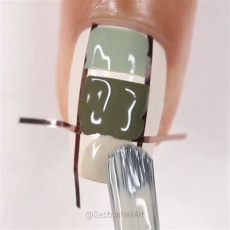 SIMPLE MATTE NAIL DESIGN TUTORIAL [Video] | Nail art designs images, Line nail art, Nail art ...