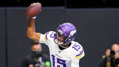 Vikings Urged to Add Colt McCoy as Safety Net Behind Josh Dobbs