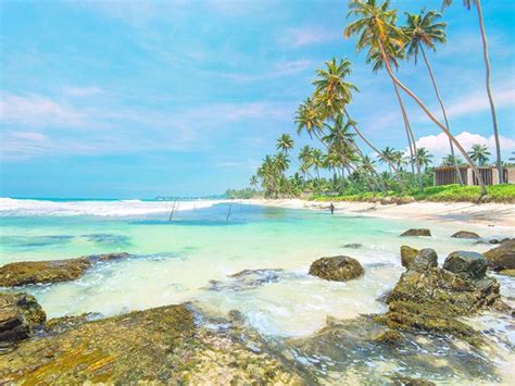 Unawatuna Beach - Travel Destinations in Sri Lanka | Sri Lanka Classy Tours