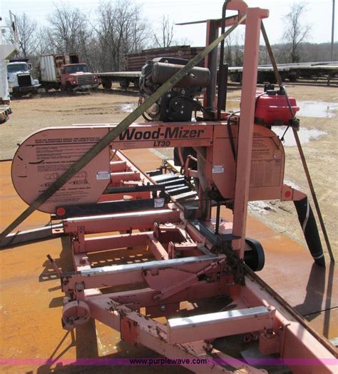 1997 Wood-mizer LT30 sawmill in Mountain View, MO | Item D3080 sold | Purple Wave