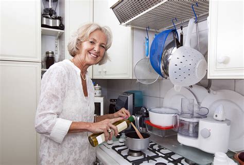 Cooking for One, A Guide to Seniors Living Alone - Pioneer Emergency Response Services