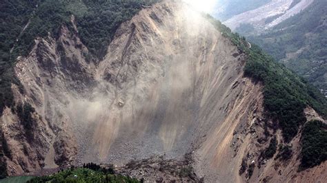 Blogging the danger—and sometimes the art—of deadly landslides ...