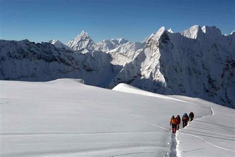 Shambhala Trekking » Yela Peak