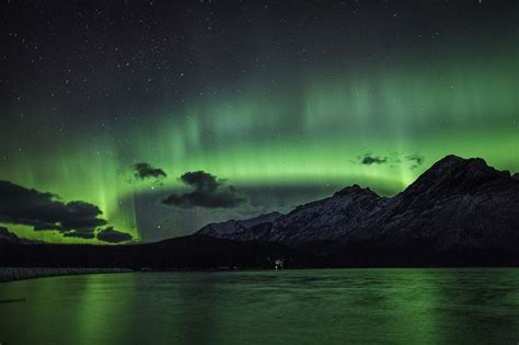 Northern Lights - Banff | Northern lights, Nature photography, Beautiful nature