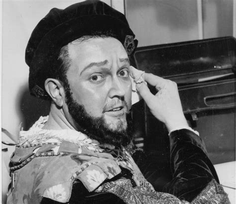 Cornell MacNeil, Operatic Baritone, Dies at 88 - The New York Times