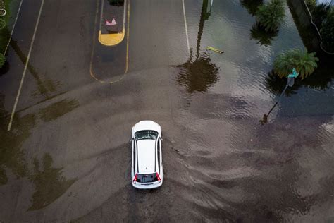 South Florida drenched by hurricane-force rains - November 16, 2023 ...