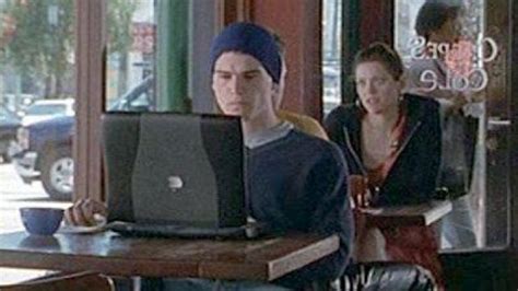 The Powerbook G3 Matt (Josh Hartnett) in 40 days and 40 nights | Spotern