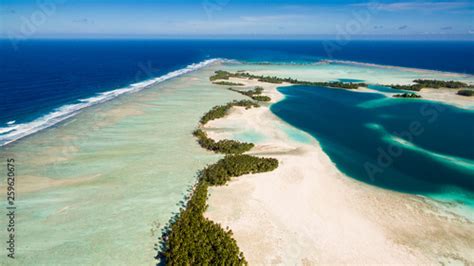 Aerial view of Palmyra Atoll National Wildlife Refuge Stock Photo ...