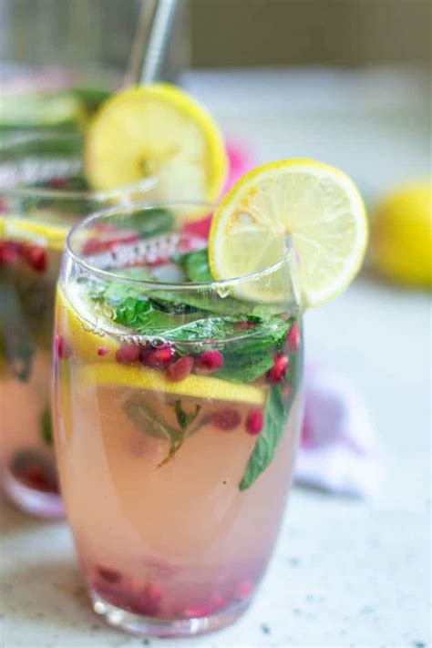 Bourbon Lemonade - Recipes From A Pantry