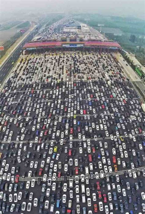 This Insane 50-Lane Traffic Jam In China Is Every Driver's Worst Nightmare