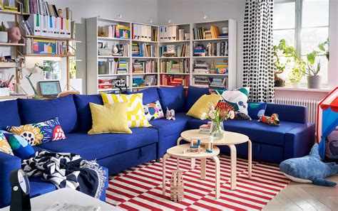 Prática, moderna e espaçosa — perfeita para qualquer família numerosa. Large Living Room ...