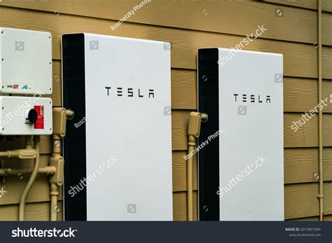 9,135 Battery Tesla Images, Stock Photos & Vectors | Shutterstock