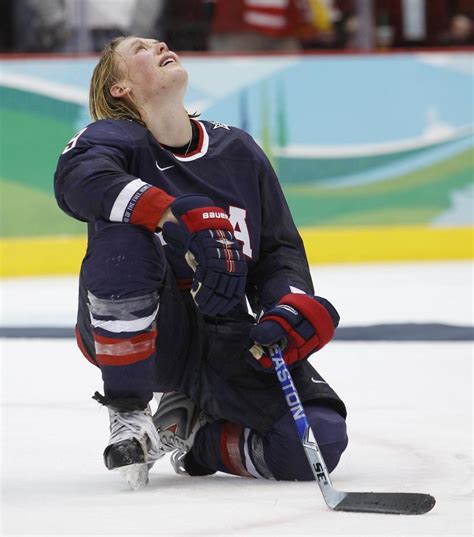 U.S. Women's Hockey Team Scores Equality Victory Off the Ice | The ...