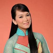 Huong Thuy - Overseas Vietnamese Singer | Vietnamese culture, Singer, Vietnamese