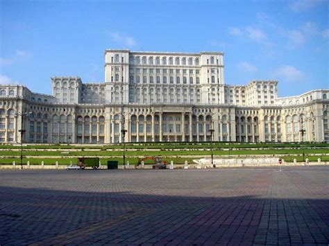 Palatul Parlamentului – un obiectiv must see in Bucuresti